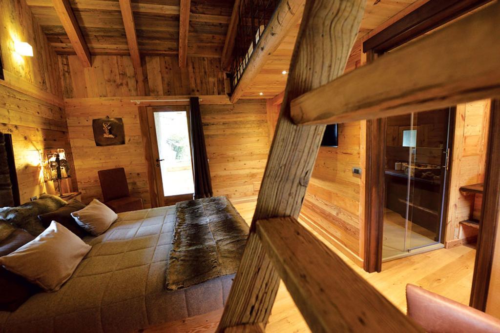 La Maison de Dolphe Chalet de Charme&Art gallery Brusson Chambre photo