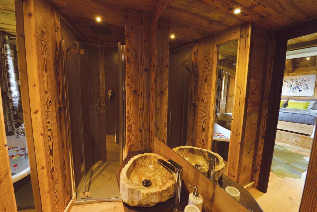 La Maison de Dolphe Chalet de Charme&Art gallery Brusson Extérieur photo